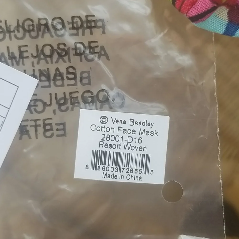 Vera Bradley Face Mask in resort woven